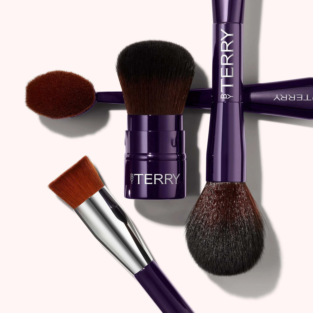 By Terry Tool-Expert Retractable Kabuki Brush (1 piece)